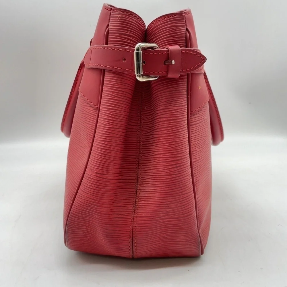 Louis Vuitton Epi Red Passy PM Hand Bag